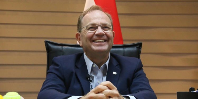 A Camilo Pérez le seduce la magnitud del desafío y en los próximos días tomará una decisión