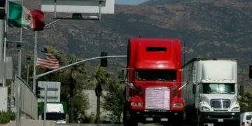 EE.UU.: Gobierno aplica desde hoy aranceles a camiones y autobuses