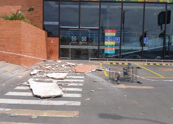 Derrumbe parcial en supermercado de Lambaré deja daños materiales y una mujer afectada