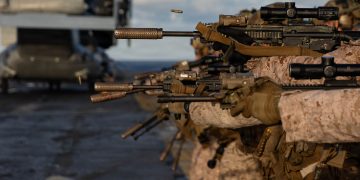 EE.UU intensificó sus maniobras militares con ejercicios de fuego real en el Mar Caribe