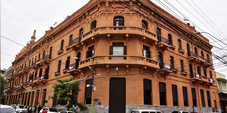 Afirman que algunas empresas estatales ya no tiene sentido seguir manteniéndolas