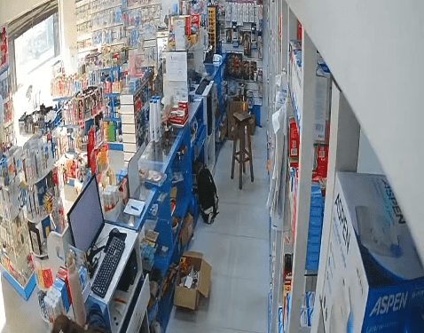 Detienen a supuestos responsables de robos a farmacias en San Antonio