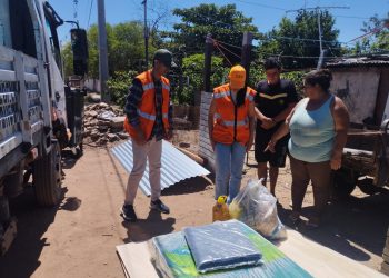 Familias damnificadas reciben asistencia de la SEN