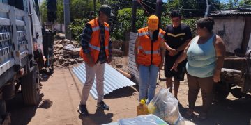Familias damnificadas reciben asistencia de la SEN