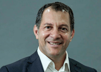 Tomateros acusan a ministro de Agricultura de arrogarse sus logros en exportación