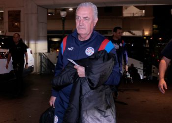 Alfaro: «Yo no vendo espejitos de colores, todavía nos cuesta mucho»