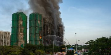 Hong Kong: saldo de muertos por devastador incendio ascendió a 55