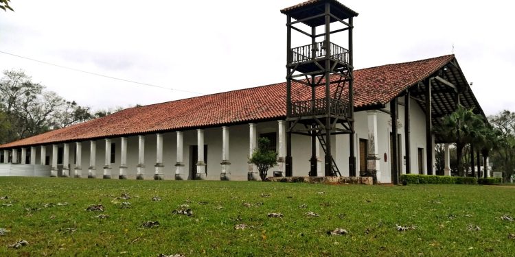 Anuncian histórica restauración del Templo San Buenaventura de Yaguarón