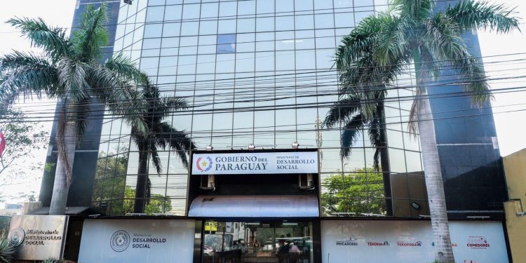 Aclaran que ministerio de Desarrollo Social nunca pagó aguinaldo para pensionistas no contributivos