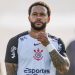 Corinthians quiere “desalojar” a Memphis Depay de su hotel