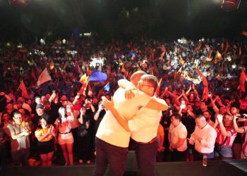 Senador Velázquez: «Hubo más de 10.000 personas en el cierre de Daniel Mujica»