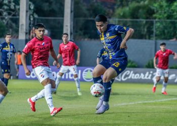 Duelo de vanguardia en barrio Obrero