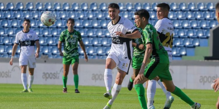 Clásico blanco y negro en Tuyucuá