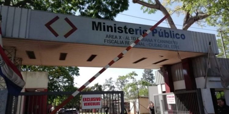 Inician proceso contra joven por agredir a su hermano con machete y amenazar a otros familiares