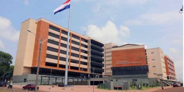 Condenan a 18 años de prisión a un hombre por homicidio doloso y feminicidio en Hernandarias