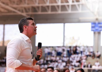 Peña prometió que las vacaciones de invierno coincidirán con el Mundial 2026