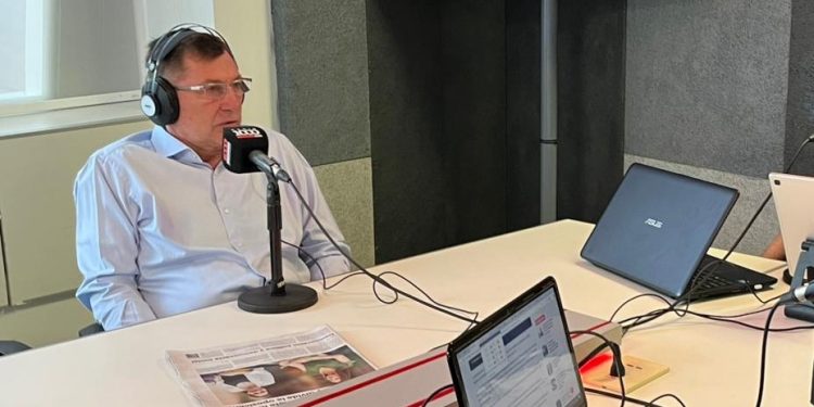 Pettengill: «fue una campaña negra, nosotros comemos puchero como todos»