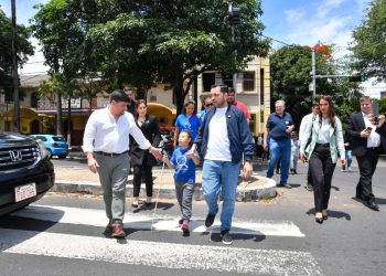 En Asunción habilitan semáforos diseñados para personas con discapacidad visual