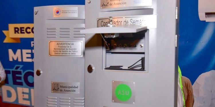 Asunción avanza con la instalación de semáforos inteligentes en 20 nuevos cruces