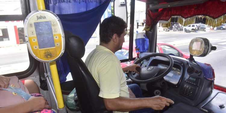 Gobierno amplió subsidios al transporte público