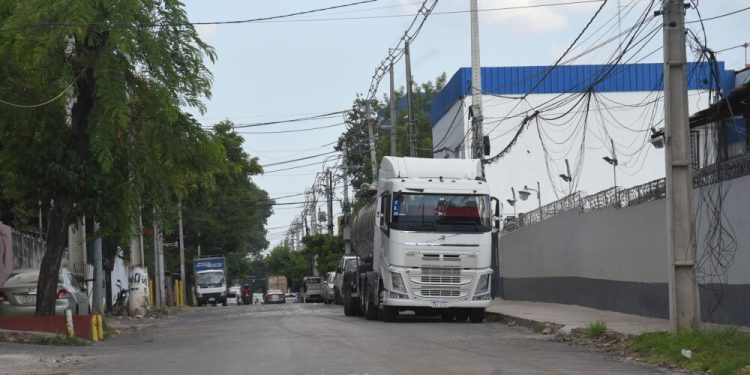 Corte Suprema falla en favor de que frigoríficos permanezcan en Tablada