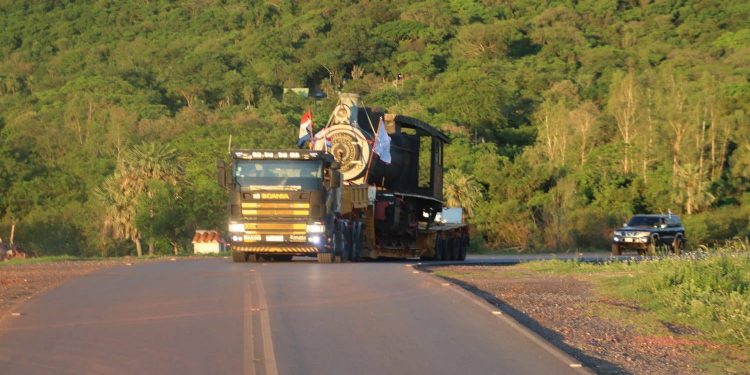 Locomotora histórica llega a Paraguarí para fortalecer el turismo local