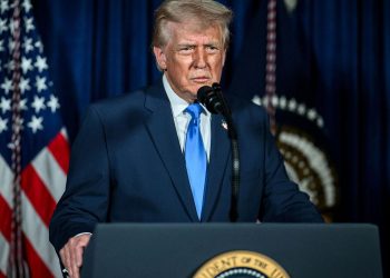 Trump anunció el «cierre total» del espacio aéreo de Venezuela