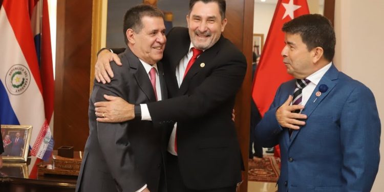 «Camilo Pérez va a ser el candidato oficial por Honor Colorado»