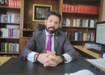 Juez Osmar Legal decide sobreseer a directores de Zeta Banco en causa Pavo Real II