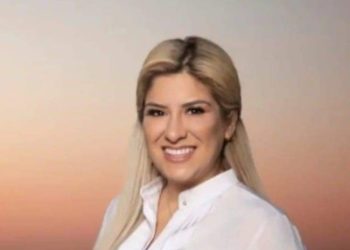 Precandidata de Cruzada califica de decepción que sus congresistas pasaran al oficialismo de HC