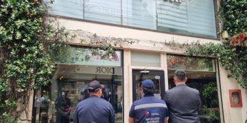 DNIT controla 4 locales de venta de mercaderías de lujo por posible evasión y contrabando