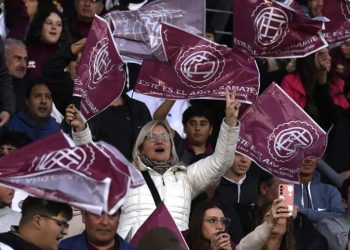 Comerciante argentina en Paraguay es hincha de Lanús y ofrece hasta hospedaje para hinchas