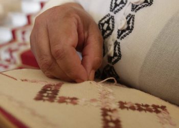 Ejecutivo declara al “Ao Po’i” prenda oficial de verano