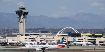 Cierre del Gobierno de EE.UU obliga a cancelar miles de vuelos por la falta de personal