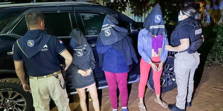 Tres mujeres detenidas por supuesto microtráfico de drogas