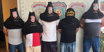 Policía activo detenido junto a presunto jefe de sicarios que ordenó matar a periodista