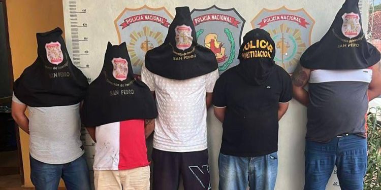 Policía activo detenido junto a presunto jefe de sicarios que ordenó matar a periodista