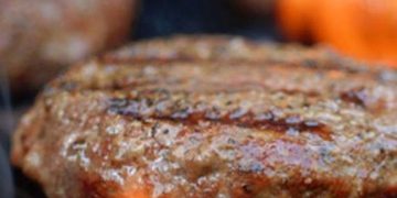 Productos lácteos nacionales y hamburguesas, también podrían ser exportados a Panamá