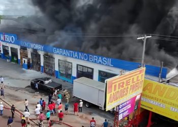 Incendio de gran proporción destruye un local comercial en Saltos del Guairá