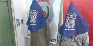 Caen dos colombianos presuntos usureros en MRA; uno de ellos intentó sobornar a un policía