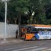 Bus aparentemente sufrió falla mecánica, chocó y dejó varios heridos