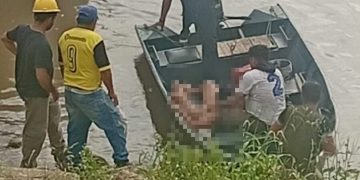 Rescate de un hombre en aguas del río Paraguay