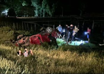 Docente jubilada y su padre pierden la vida en un trágico siniestro vial