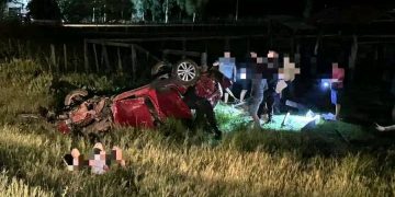 Docente jubilada y su padre pierden la vida en un trágico siniestro vial