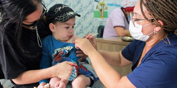 Paraguay se posiciona entre países líderes de la región en vacunación infantil