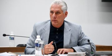 Díaz Canel reconoce públicamente colapso financiero en Cuba