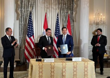 Paraguay y Estados Unidos firman acuerdo de cooperación militar y de seguridad