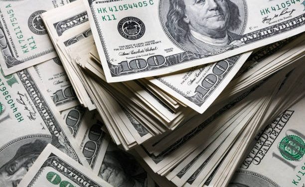 Caída del dólar golpea con fuerza al sector exportador