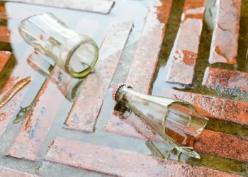 Ciudad del Este: adolescente imputado por tentativa de homicidio tras herir a su padre con un pedazo de botella