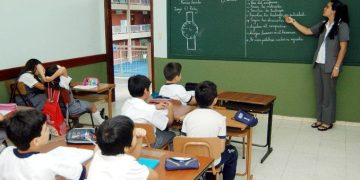 Clases en escuelas y colegios públicos arrancarán el 23 de febrero del 2026